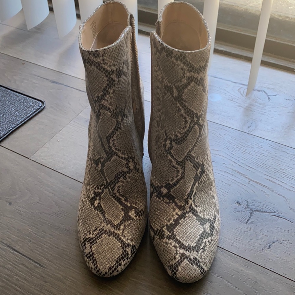 Vince Camuto Booties